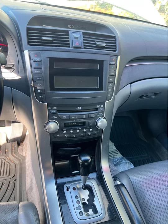 2005 Acura TL 3rd Gen - Image 11 of 18