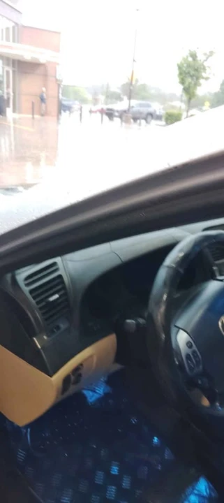 2005 Acura TL 3rd Gen - Image 5 of 10