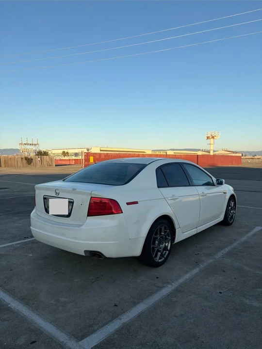 2005 Acura TL 3rd Gen - Image 2 of 10