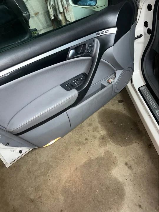 2005 Acura TL 3rd Gen - Image 7 of 8