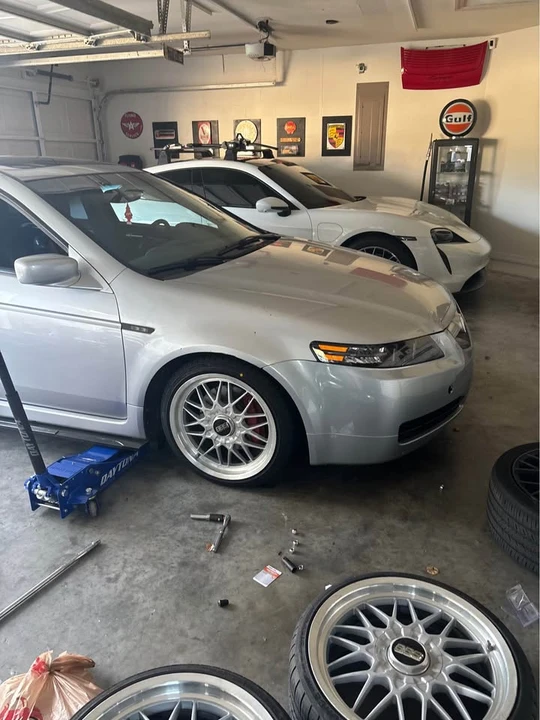 2005 Acura TL 3rd Gen - Image 4 of 6