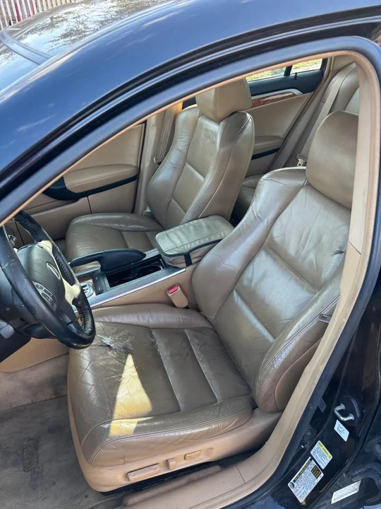 2005 Acura TL 3rd Gen - Image 11 of 19