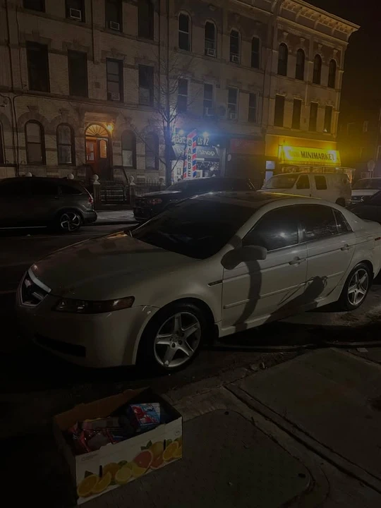 2005 Acura TL 3rd Gen - Image 2 of 4