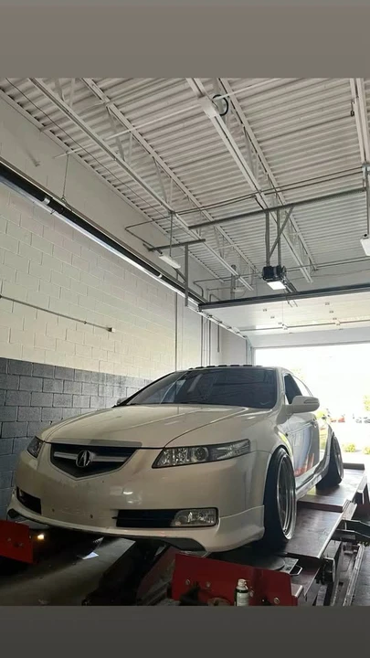 2005 Acura TL 3rd Gen - Image 14 of 20
