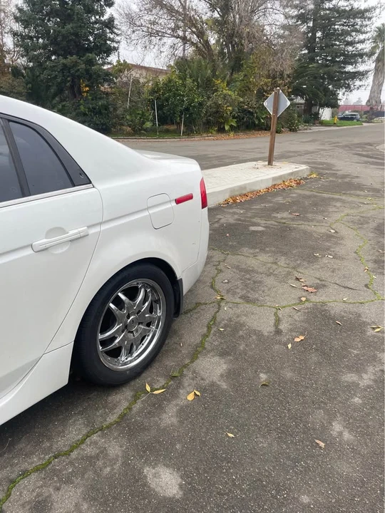 2005 Acura TL 3rd Gen - Image 3 of 3