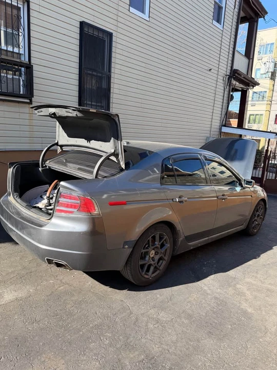 2005 Acura TL 3rd Gen - Image 5 of 19