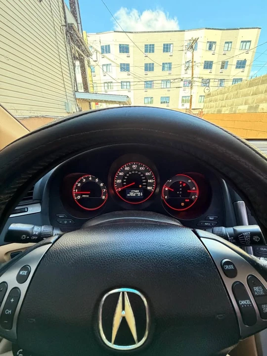 2005 Acura TL 3rd Gen - Image 12 of 19