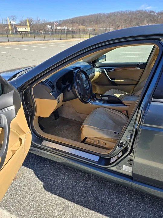 2005 Acura TL 3rd Gen - Image 8 of 9