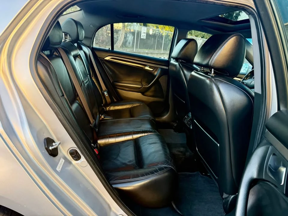2005 Acura TL 3rd Gen - Image 10 of 18