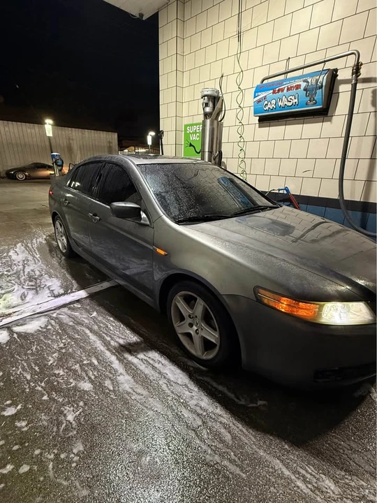 2005 Acura TL 3rd Gen - Image 9 of 12