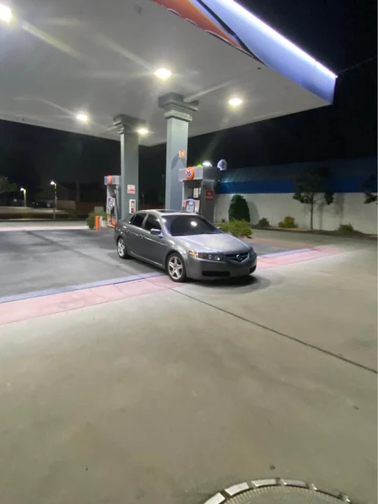 2005 Acura TL 3rd Gen - Image 2 of 12