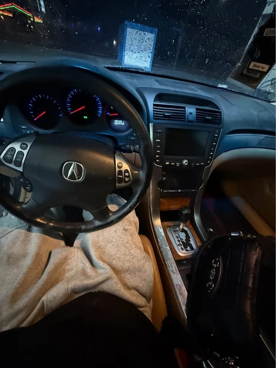 2005 Acura TL 3rd Gen - Image 6 of 12