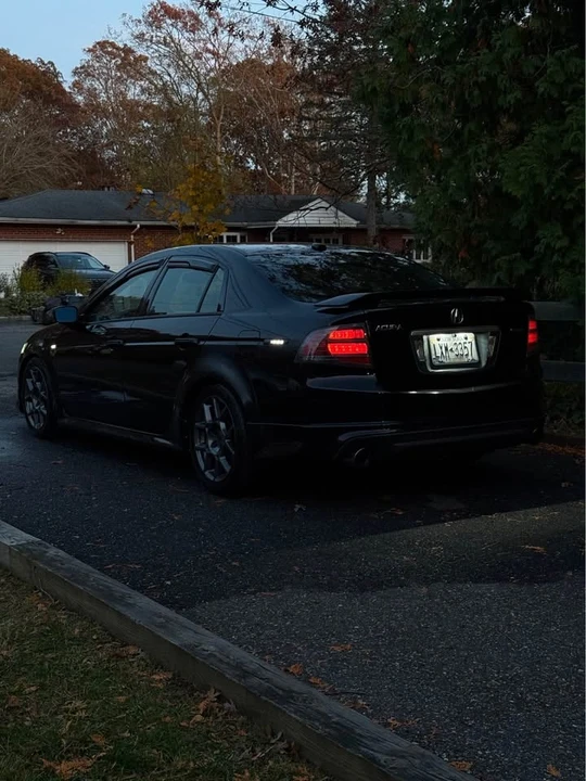 2005 Acura TL 3rd Gen - Image 10 of 12