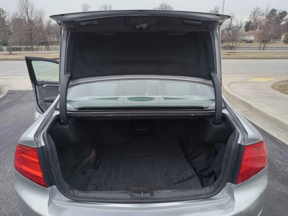 2005 Acura TL 3rd Gen - Image 13 of 18