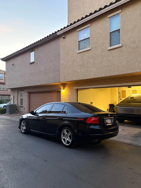 2005 Acura TL 3rd Gen - Image 2 of 17