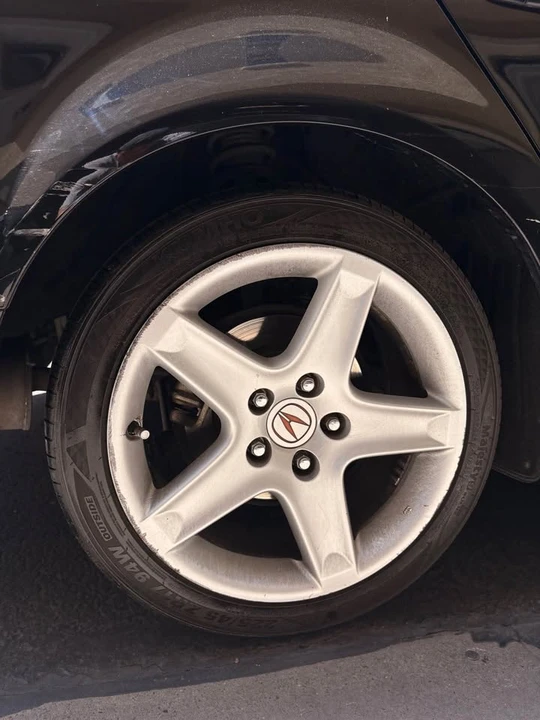 2005 Acura TL 3rd Gen - Image 13 of 17