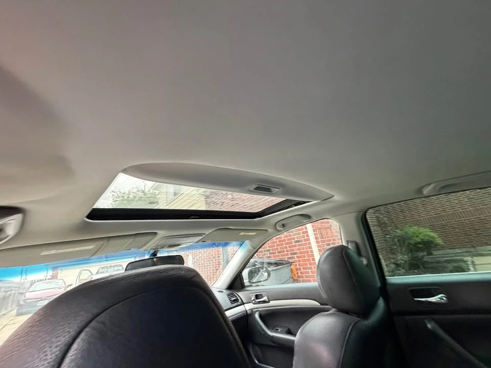 2005 Acura TSX 1st Gen - Image 12 of 19