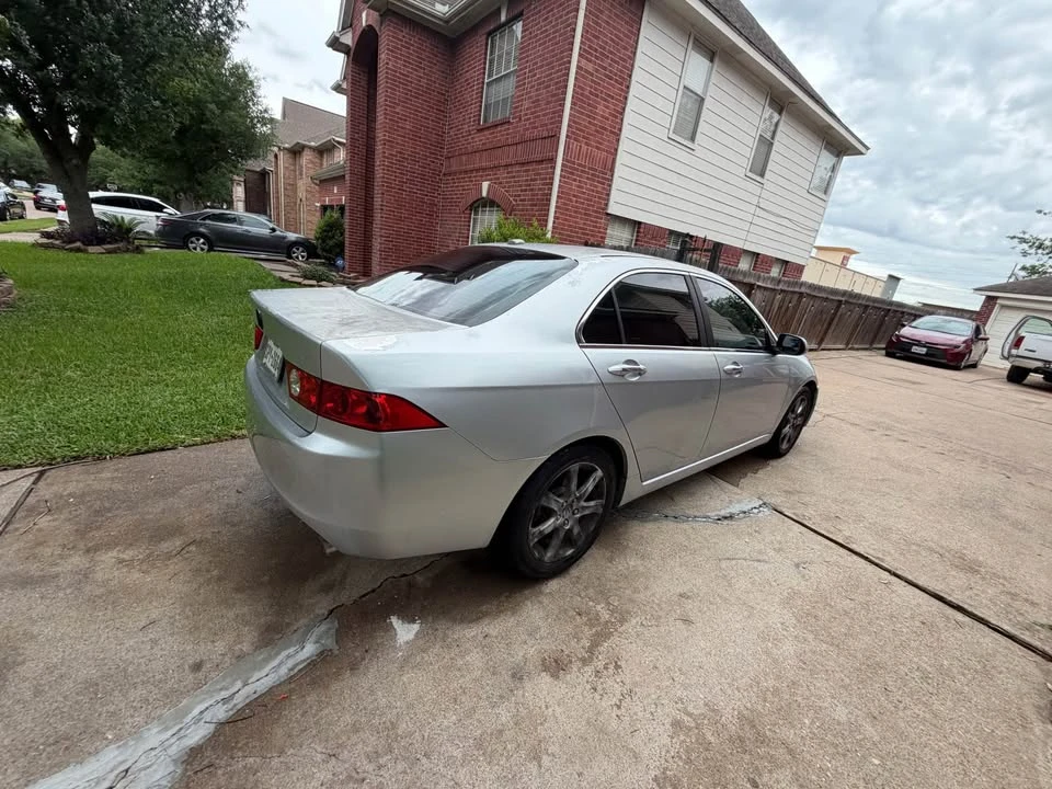 2005 Acura TSX 1st Gen - Image 2 of 19