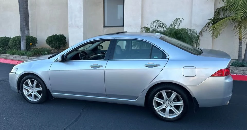 2005 Acura TSX 1st Gen - Image 2 of 7