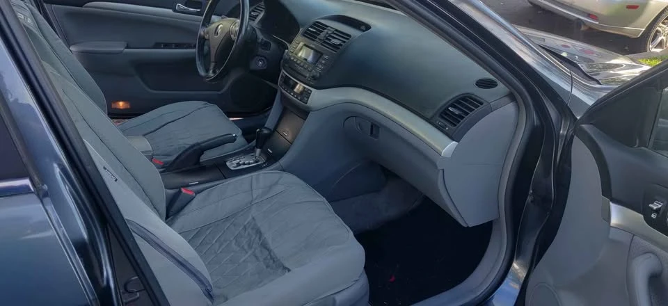 2005 Acura TSX 1st Gen - Image 6 of 8