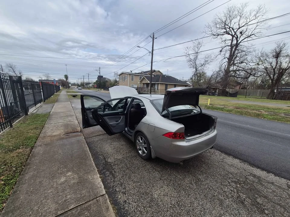 2005 Acura TSX 1st Gen - Image 11 of 17