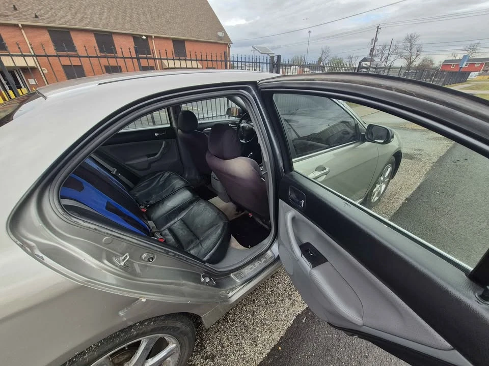 2005 Acura TSX 1st Gen - Image 15 of 17