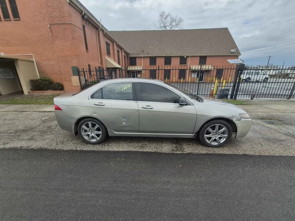 2005 Acura TSX 1st Gen - Image 3 of 17