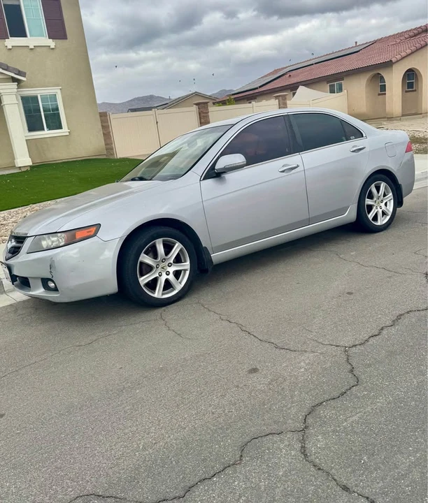 2005 Acura TSX 1st Gen - Image 2 of 11