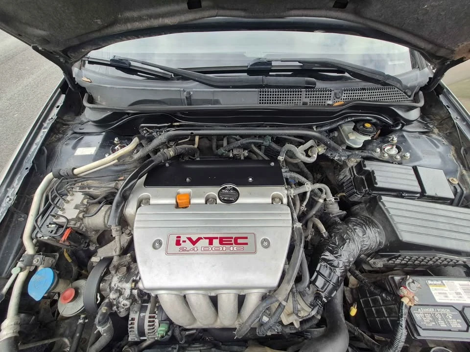 2005 Acura TSX 1st Gen - Image 13 of 17