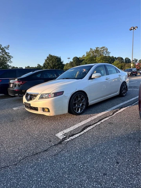 2005 Acura TSX 1st Gen - Image 10 of 19