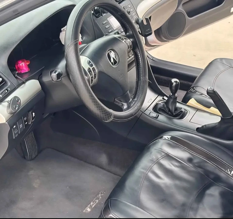 2005 Acura TSX 1st Gen - Image 12 of 14