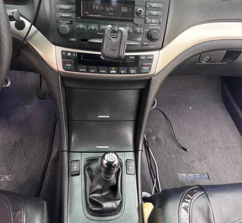 2005 Acura TSX 1st Gen - Image 9 of 14