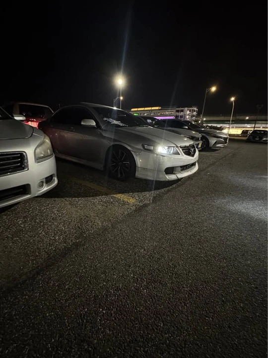 2005 Acura TSX 1st Gen - Image 3 of 9