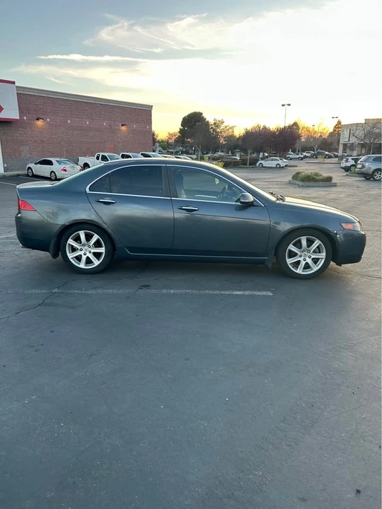 2005 Acura TSX 1st Gen - Image 2 of 10