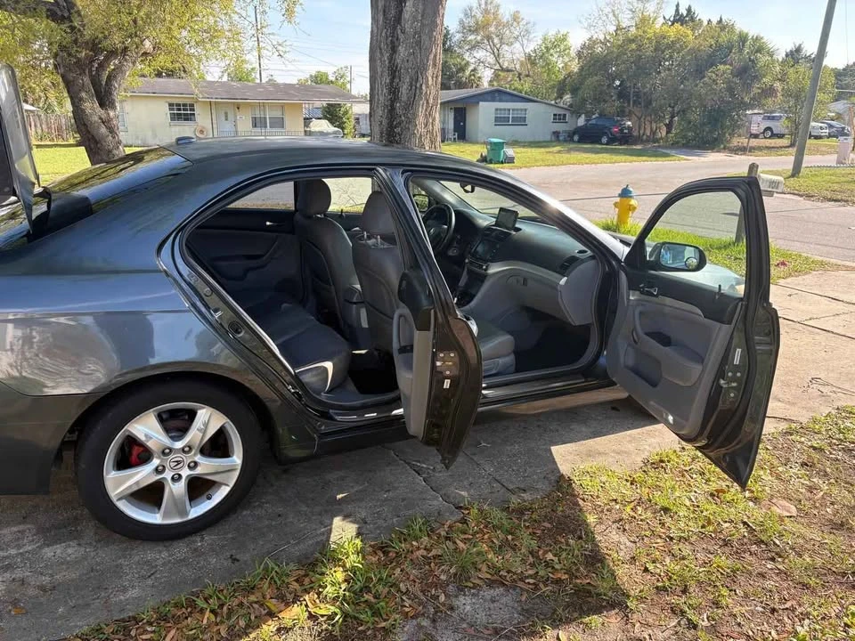 2005 Acura TSX 1st Gen - Image 2 of 15