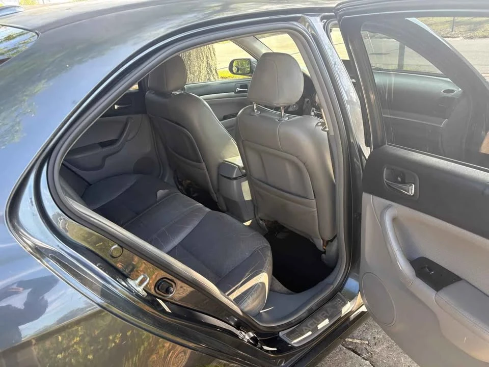 2005 Acura TSX 1st Gen - Image 9 of 15