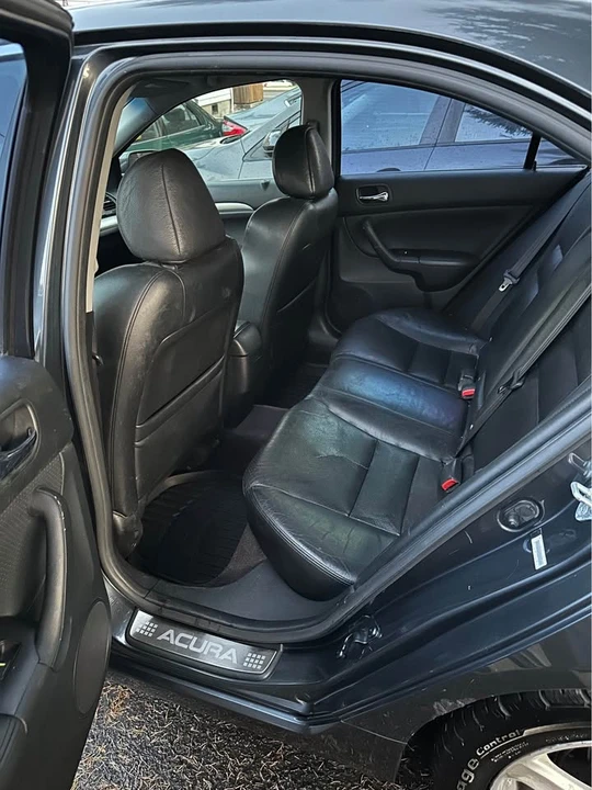 2005 Acura TSX 1st Gen - Image 11 of 18