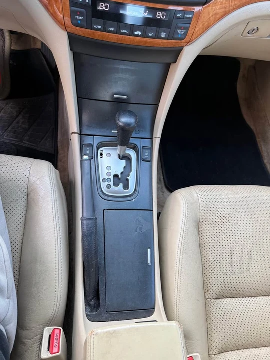2005 Acura TSX 1st Gen - Image 11 of 13