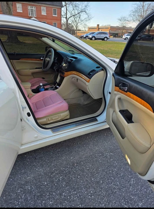 2005 Acura TSX 1st Gen - Image 8 of 13