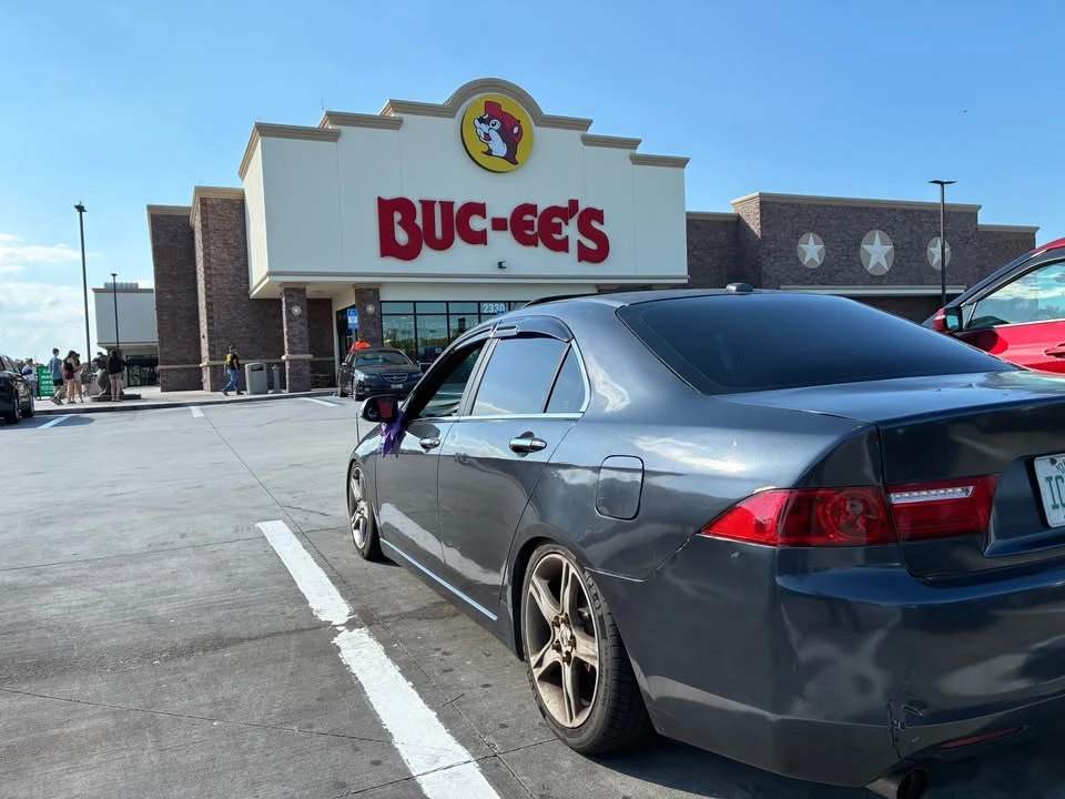 2005 Acura TSX 1st Gen - Image 2 of 11