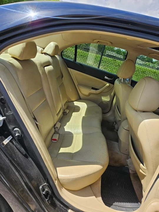 2005 Acura TSX 1st Gen - Image 11 of 12