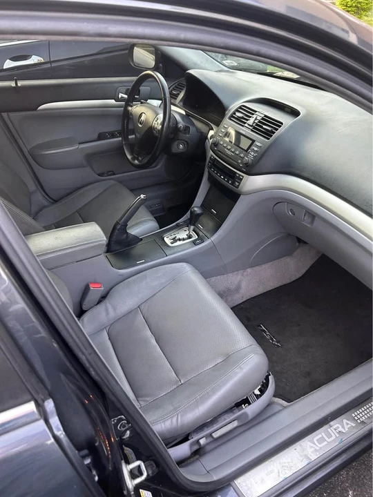 2005 Acura TSX 1st Gen - Image 2 of 7