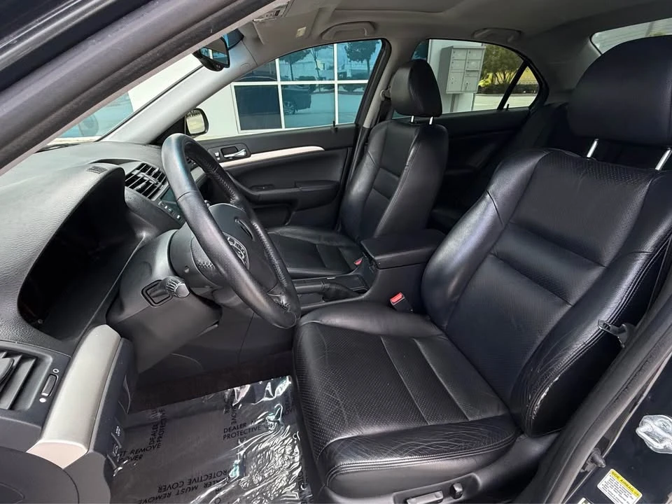 2005 Acura TSX 1st Gen - Image 10 of 15