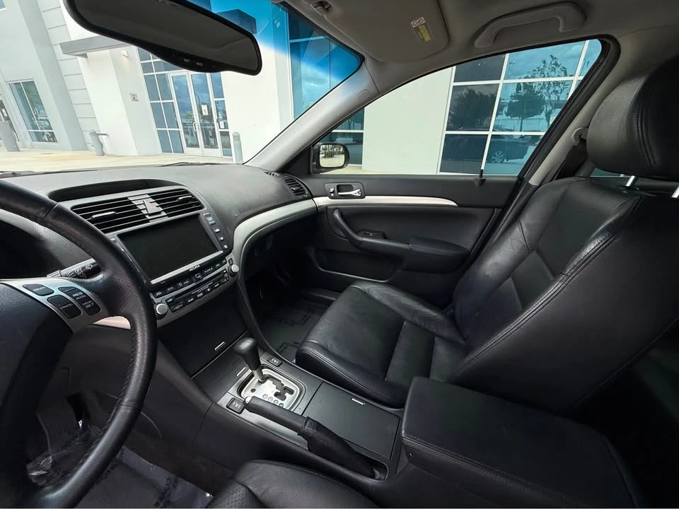 2005 Acura TSX 1st Gen - Image 11 of 15