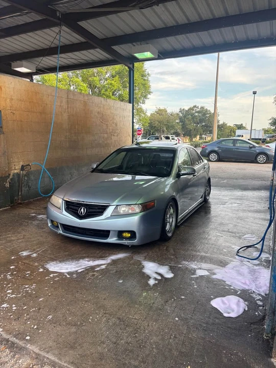 2005 Acura TSX 1st Gen - Image 2 of 3