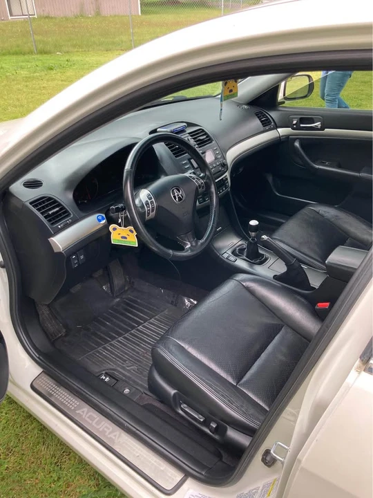 2005 Acura TSX 1st Gen - Image 12 of 18