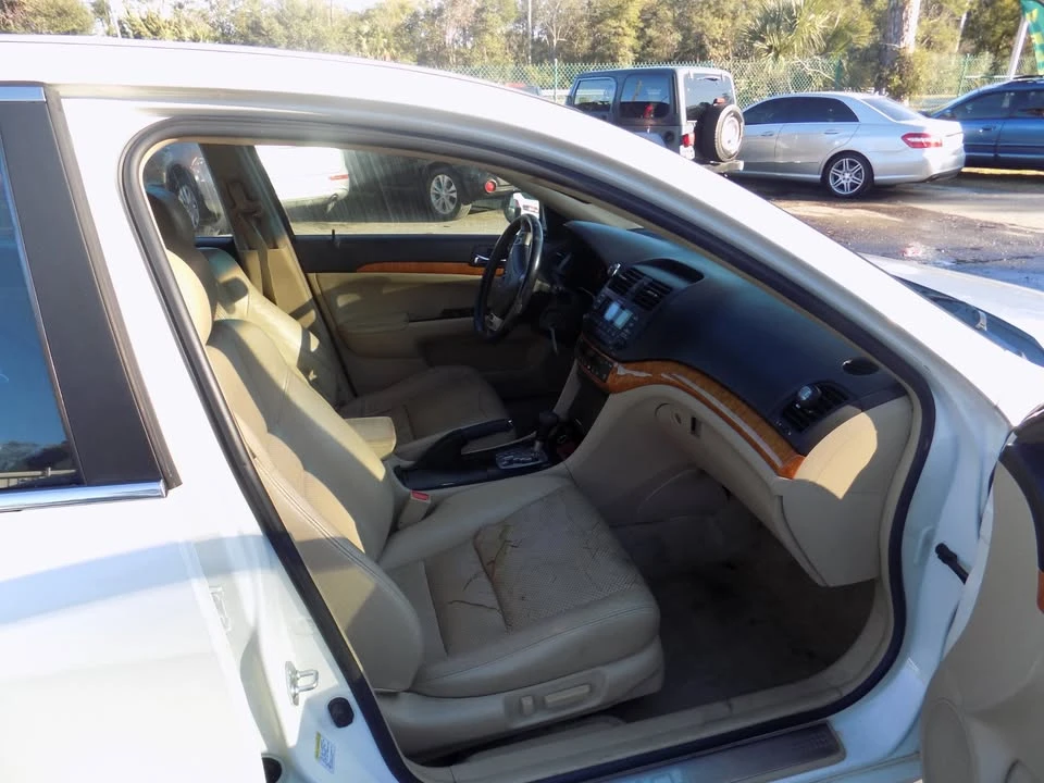 2005 Acura TSX 1st Gen - Image 2 of 18