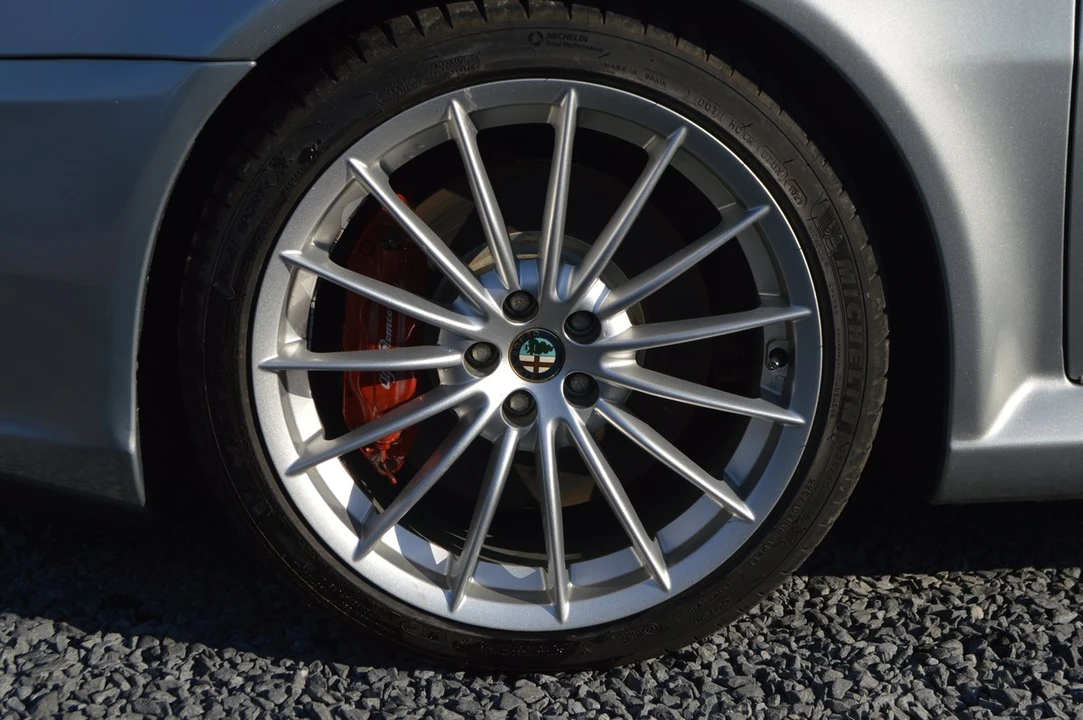 2005 Alfa Romeo GT - Image 12 of 30