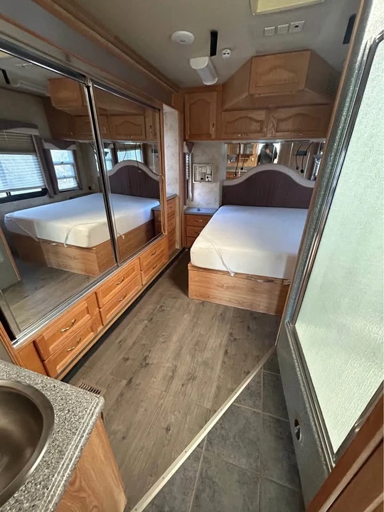 2005 Alfa Leisure RVs - Image 14 of 19
