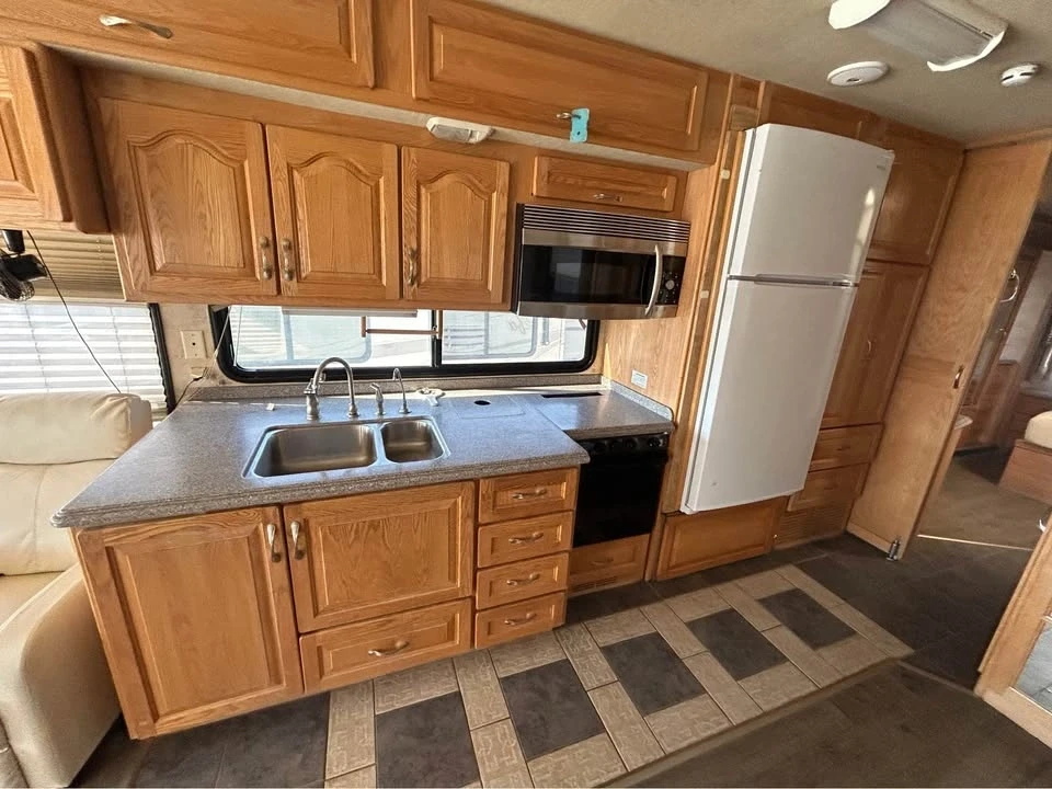 2005 Alfa Leisure RVs - Image 12 of 19